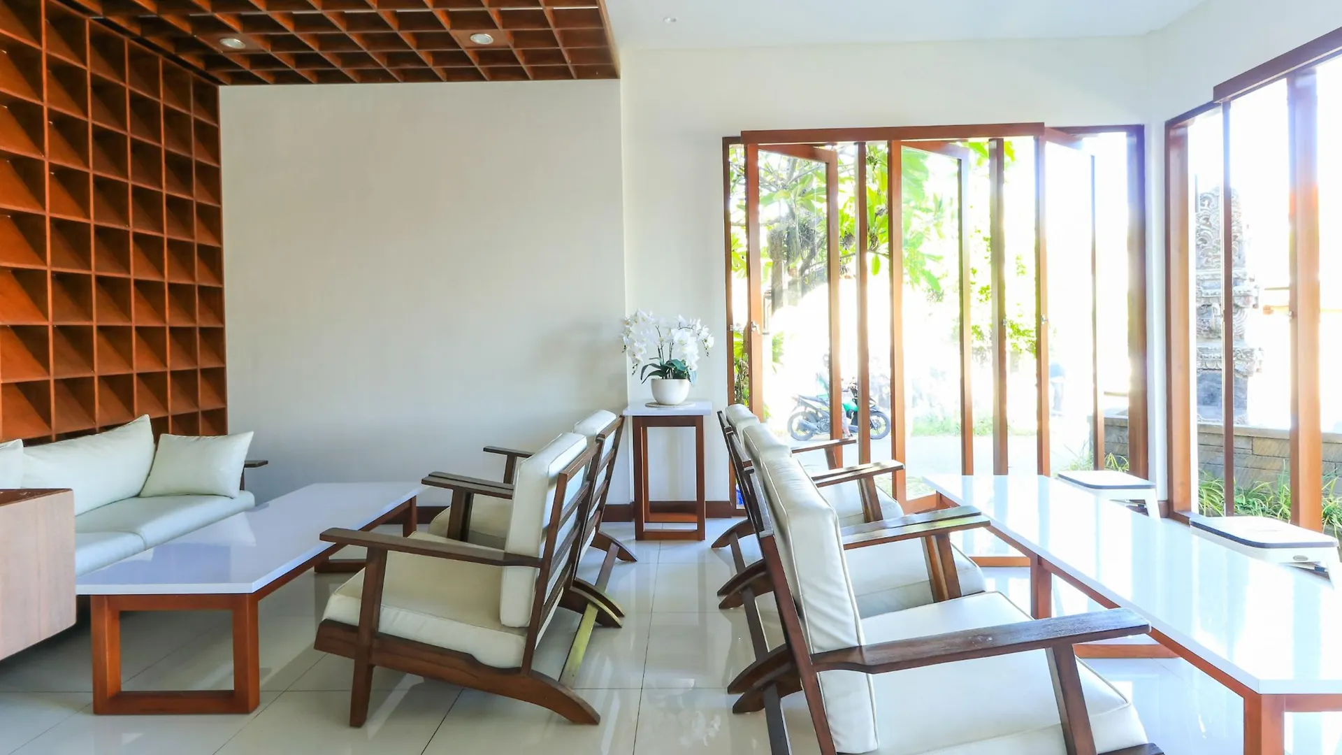 ** Konukevi Kak Garden Inn Kuta Lombok Endonezya
